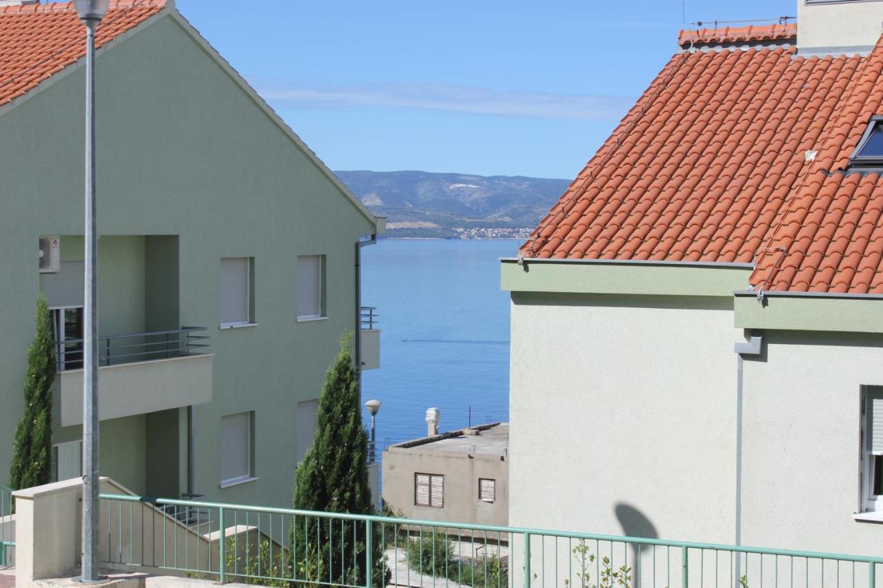 Toni Apartment Omis Bagian luar foto