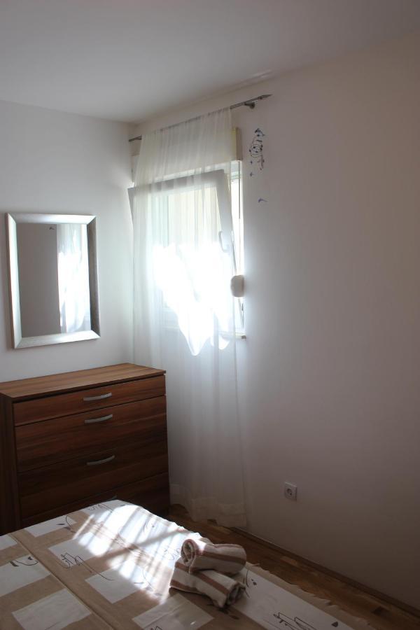 Toni Apartment Omis Bagian luar foto