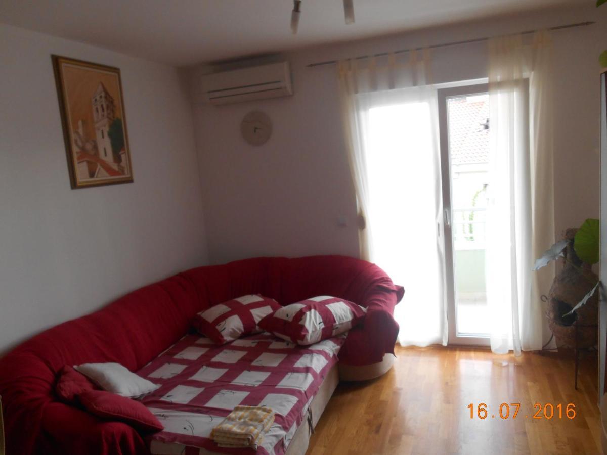 Toni Apartment Omis Bagian luar foto
